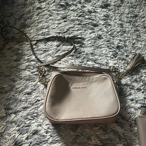 Michael Kors cream, Crossbody bag